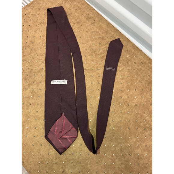 Giorgio Armani Burgundy Weave‎ Pattern Necktie Vintage Menswear Pure Silk Tie - Picture 1 of 7